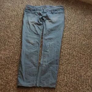 🕺🏽🧳🚊 Diesel Magic jeans